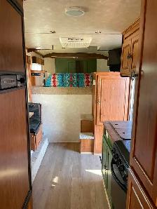 2006 Circle J Mirage 3 Horse Trailer w Living Quarters - Photo 6