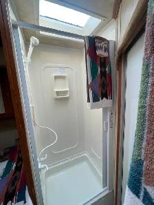 2006 Circle J Mirage 3 Horse Trailer w Living Quarters - Photo 8