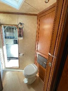 2006 Circle J Mirage 3 Horse Trailer w Living Quarters - Photo 9