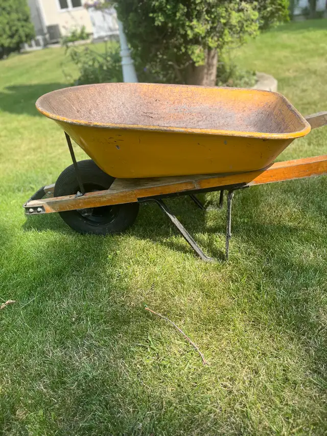wheelbarrow heavy duty gardening