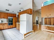 Available Sep at $720, close to McMaster. - Photo 2