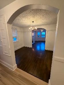 Oversized 2 Bedroom Apartment in Forest Hill Village - Photo 4