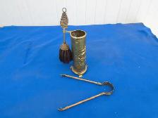 Antique Coal Skuttle - Photo 2