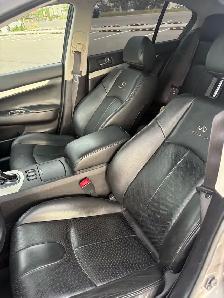 Selling my Infiniti g35x - Photo 3