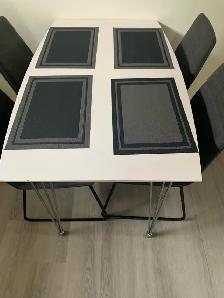Dining Room Table with Chairs - Photo 2