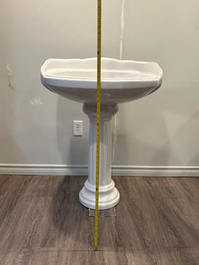 bathroom sink pedestal