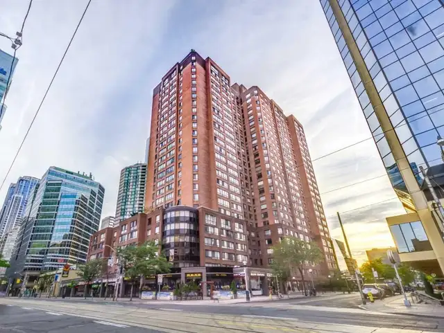 2 BED   1 BATH CONDO BAY STREET TORONTO