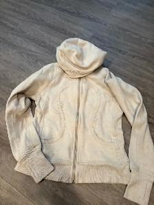 Lululemon Lady sweater size 10