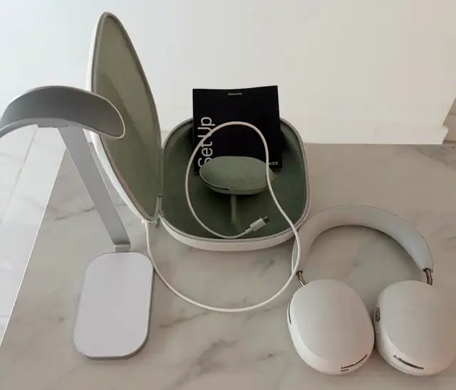 Sonos Ace Noise-Cancelling Headphones – Soft White