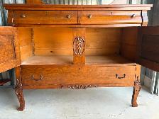 Beautiful Buffet - Photo 9
