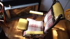 3 LAMPES ANTIQUES ET VIEILLE CHAISE BERÇANTE ET INCLINABLE - Photo 5