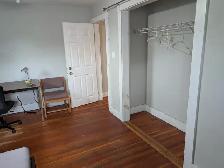 big room for rent-close to university and riverside - Photo 8