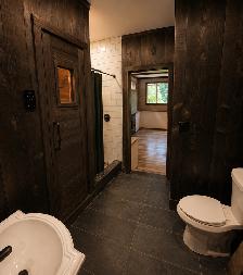 House Manager with Private Accommodation - Upper Squamish Valley - Photo 3