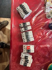 lot de 17 Breakers Stab-Lok simple et double - Photo 4