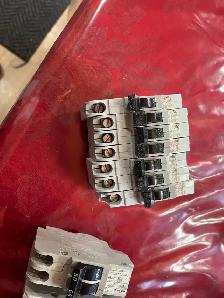 lot de 17 Breakers Stab-Lok simple et double - Photo 5