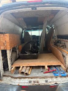 Chevy Express Van - Photo 5
