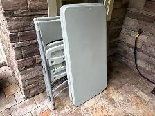 2TABLES ET 2 CHAISES PLIANTES STAPLE - Photo 5