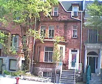 Downtown 6 1/2 for rent