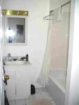 Downtown 6 1/2 for rent - Photo 2