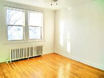 WOW! 4 CAC. BEAU GRAND CONDO/APT. EXCELLENT QUARTIER. MONT ROYAL - Photo 2