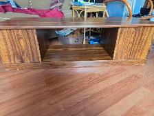 Coffee table, old but in very good condition - Photo 2
