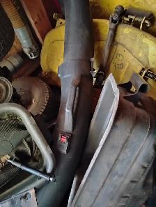 rear bagger & mower deck for a 42' Husqvarna lawn tractor - Photo 2