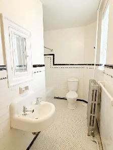 OCT 1ST!! HISTORICAL 2bdrm $1499 - Photo 4