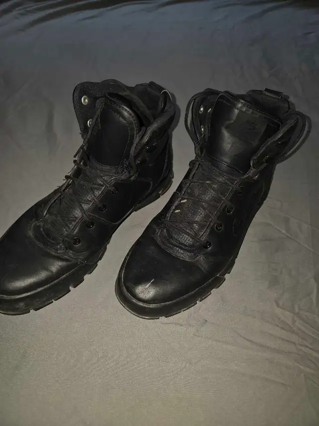 Nike Manoa Boots