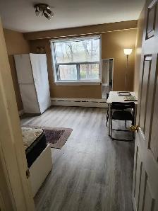 A large furnished room, utilities WIFI incl, Wilson and Bathurst