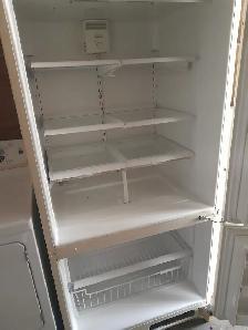 Fridges freezer on the bottom - Photo 6