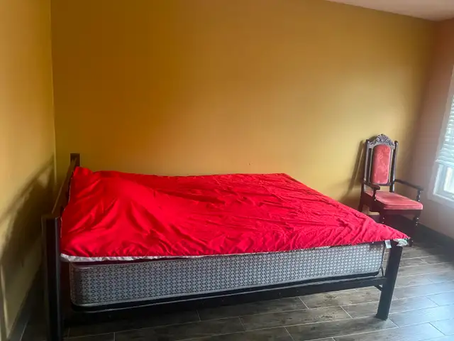 UPSTAIRS Furnished ROOM FOR RENT –FEMALE ONLY