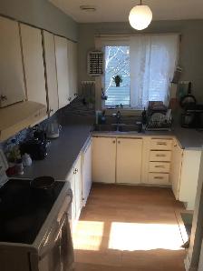 Two bedroom  Apartment  Den - Photo 6