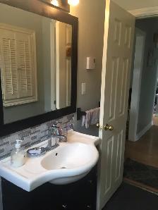Two bedroom  Apartment  Den - Photo 7