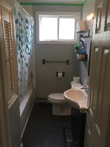 Two bedroom  Apartment  Den - Photo 10