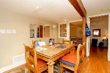 2 bed plus Den Short Term - Furnished - No Contract - Photo 2