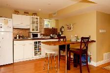 2 bed plus Den Short Term - Furnished - No Contract - Photo 3