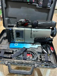 Sony 8 mm video camera and case - Photo 4