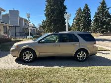 2008 Ford Taurus X Limited Edition CUV AWD - Photo 2