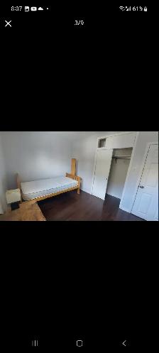 Room for rent,  near Fanshawe college, start from Sept 1st - Photo 4