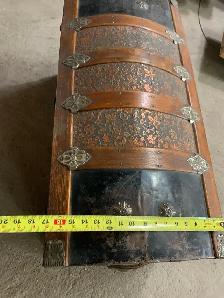 Old steamer trunk - Photo 2
