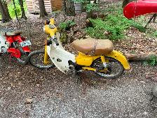 Two 'vintage' scooters - Photo 3