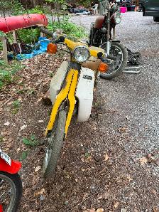 Two 'vintage' scooters - Photo 4