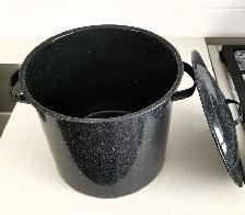 Enamel Bucket - Photo 4