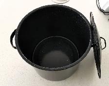 Enamel Bucket - Photo 5