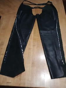 On Course Black Leather Chaps - Photo 2