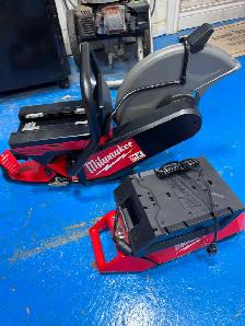 Milwaukee concrete abrasive saw - Photo 3