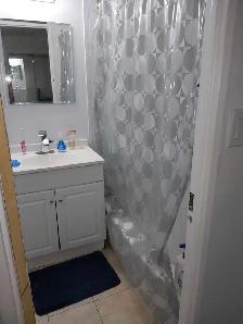 Private Room with private bathroom Female Only - Photo 4