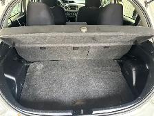 2012 Toyota Yaris - Photo 4