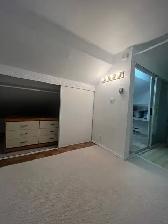 Clean Quiet Private Room with Bath near 22nd Street Station - Photo 2