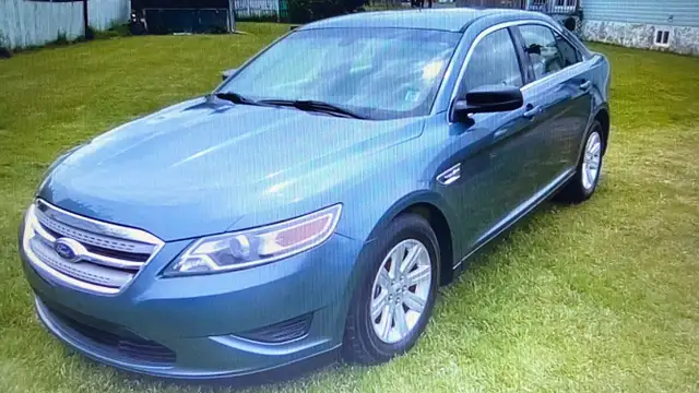 2010 Ford Taurus
